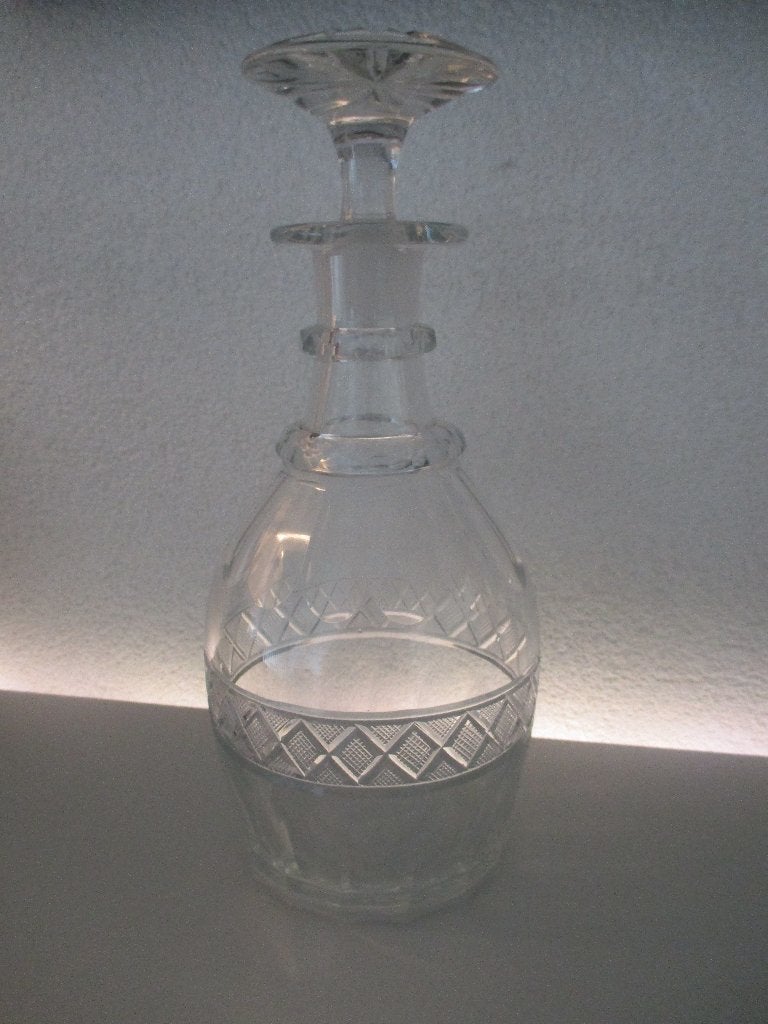 Antieke geslepen karaf, Ophalen