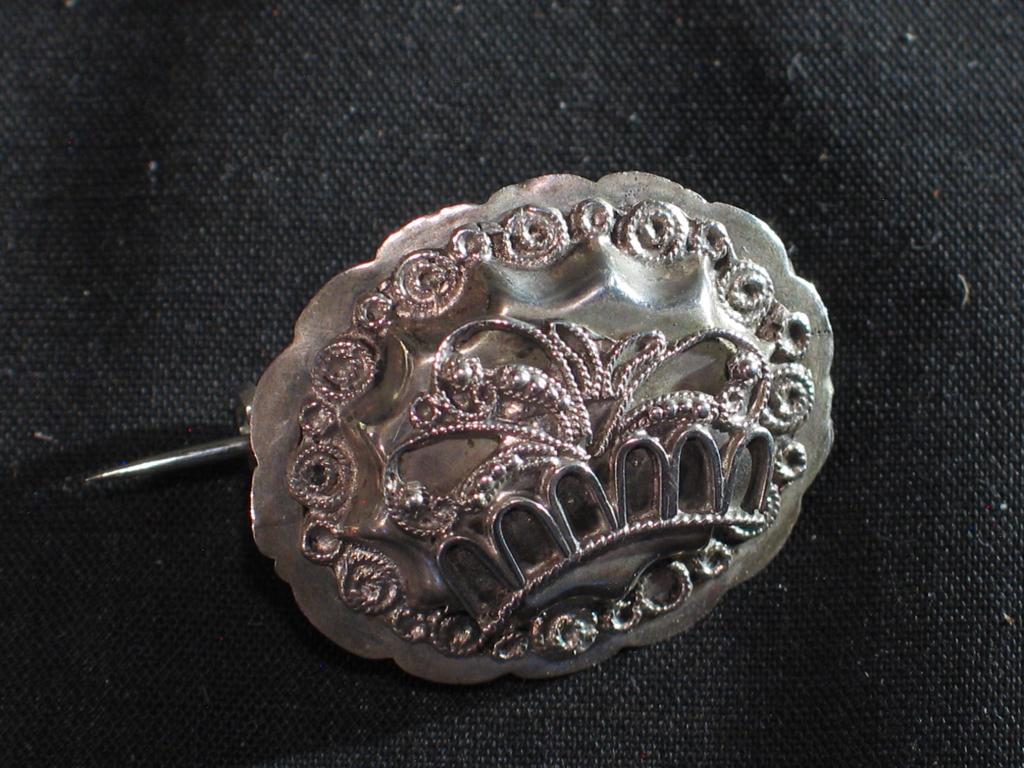 Broche met mandje antiek zilver klederdracht 1850. 2179, Antiek en Kunst, Ophalen of Verzenden, Zilver