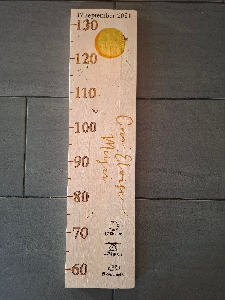 Groeimeter Hout op Maat | Uniek Kraamcadeau Baby, RW Houtidee – Houten groeimeters, groeimeter baby, meetlat kind, meetlat baby, gepersonaliseerde groeimeter, groeimeter met naam, kraamcadeau, geboorte cadeau, babykamer decoratie, kinderkamer decoratie, houten meetlat, uniek baby cadeau, handgemaakt hout