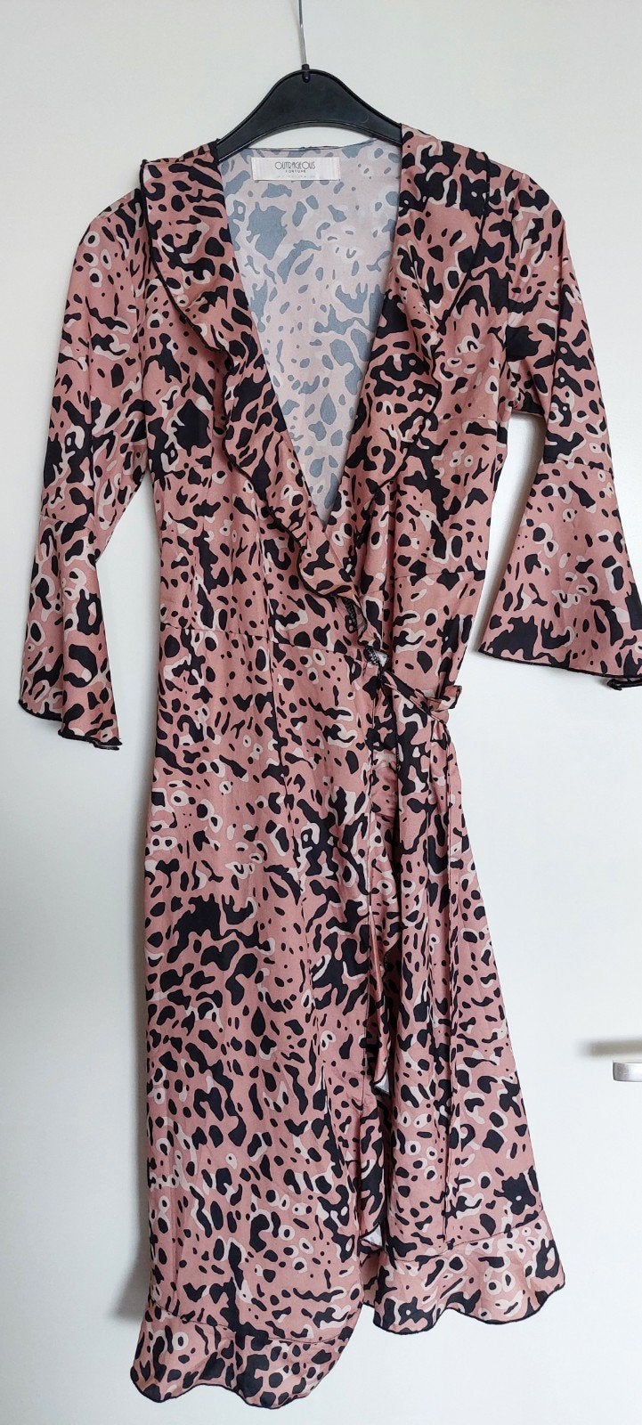 outrageous jurk maat 38, Kleding | Dames, Ophalen of Verzenden, Zo goed als nieuw, Maat 38/40 (M)