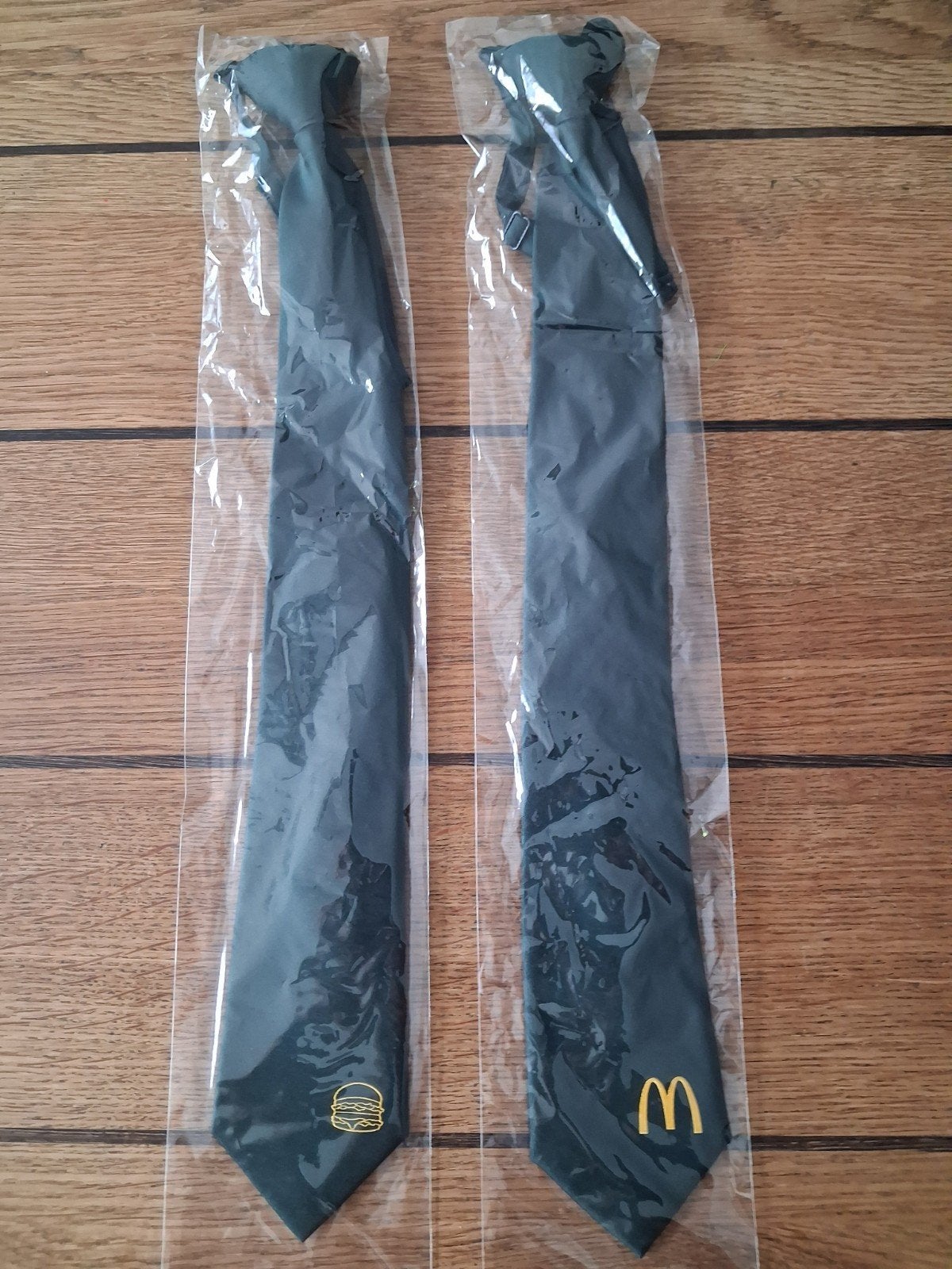 McDonald's Stropdassen - Nieuw in verpakking stropdas das, Kleding | Heren, Nieuw, Ophalen of Verzenden, Met patroon, McDonald's