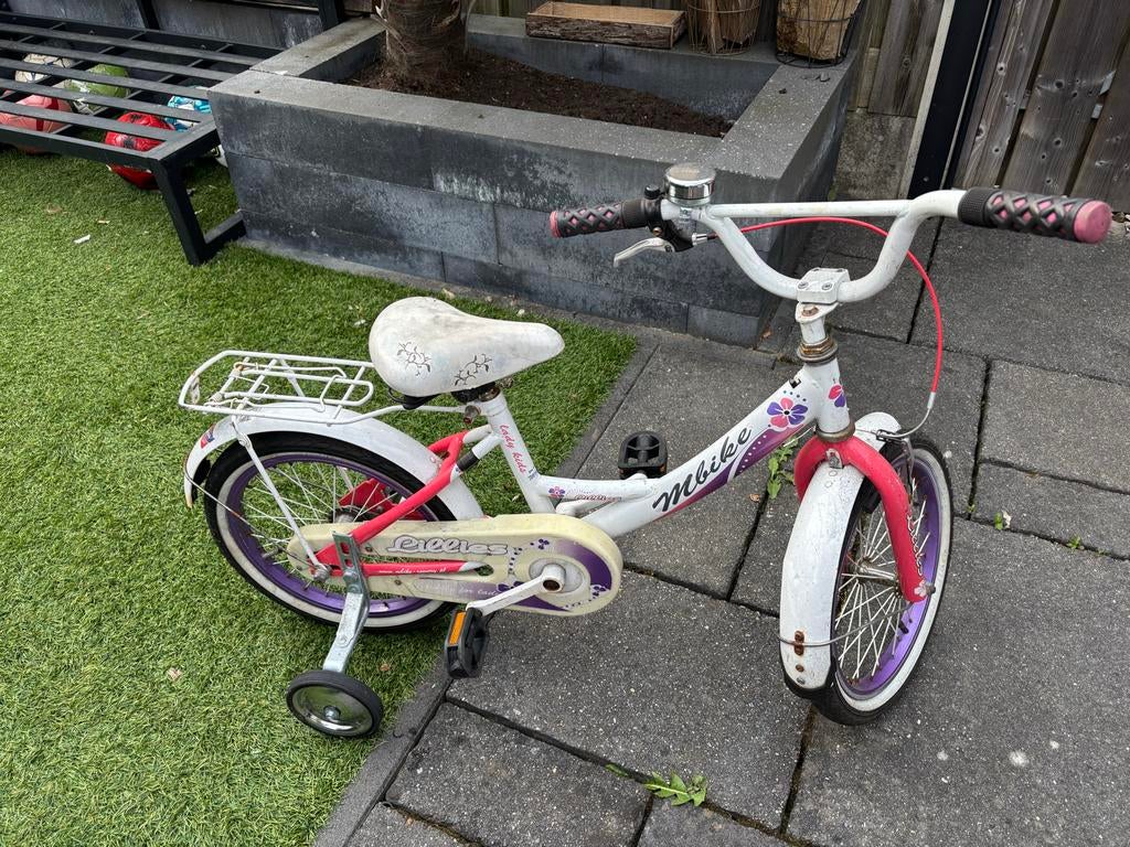 Mbike kinderfiets 16 inch met zijwieltjes, Fietsen en Brommers, Fietsen | Kinderfietsjes, Zo goed als nieuw, 16 tot 20 inch, Zijwieltjes