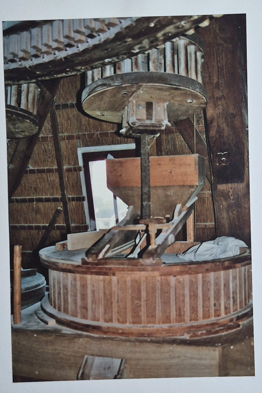Kampen ( Ov. ) foto interieur Molen de Olde  Zwarver, Verzenden, 1980 tot heden, Foto, Zo goed als nieuw