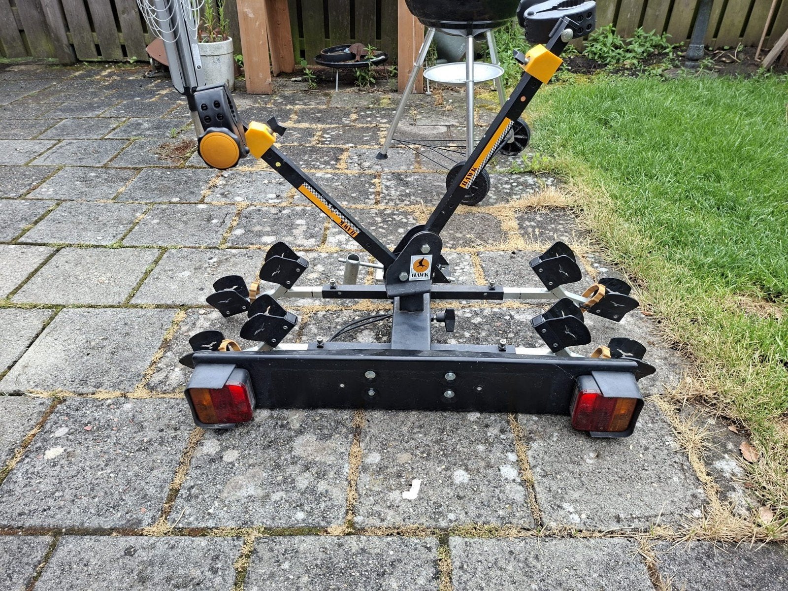 Fietsendrager, Ophalen, Trekhaakdrager