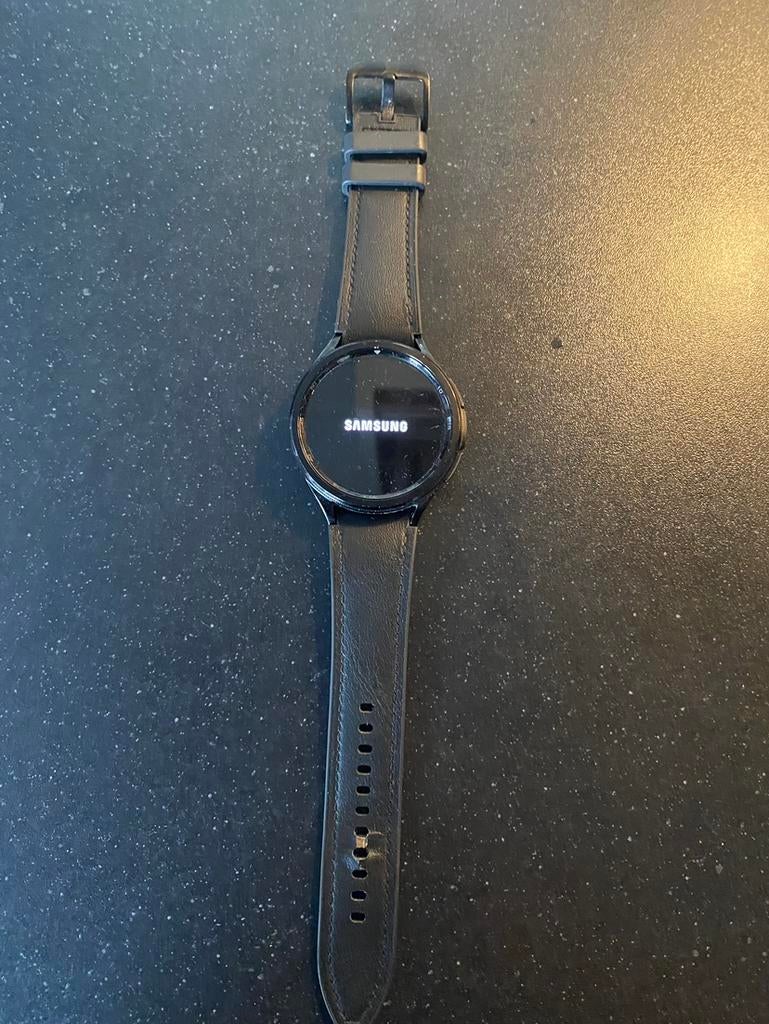 Samsung Galaxy Watch 4 Classic 46mm Zwart, Sieraden, Tassen en Uiterlijk, Smartwatches, Afstand, Zwart, Ophalen of Verzenden, Zo goed als nieuw