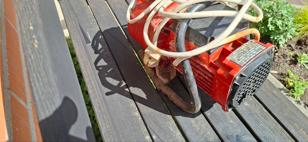 Waterpomp ALKO 220 volt, Ophalen of Verzenden, Gebruikt, Tuinslangkoppeling