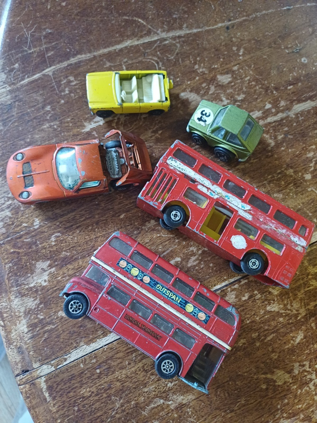 Vintage Speelgoedauto's en Bussen - Matchbox/Corgi, Ophalen, Gebruikt