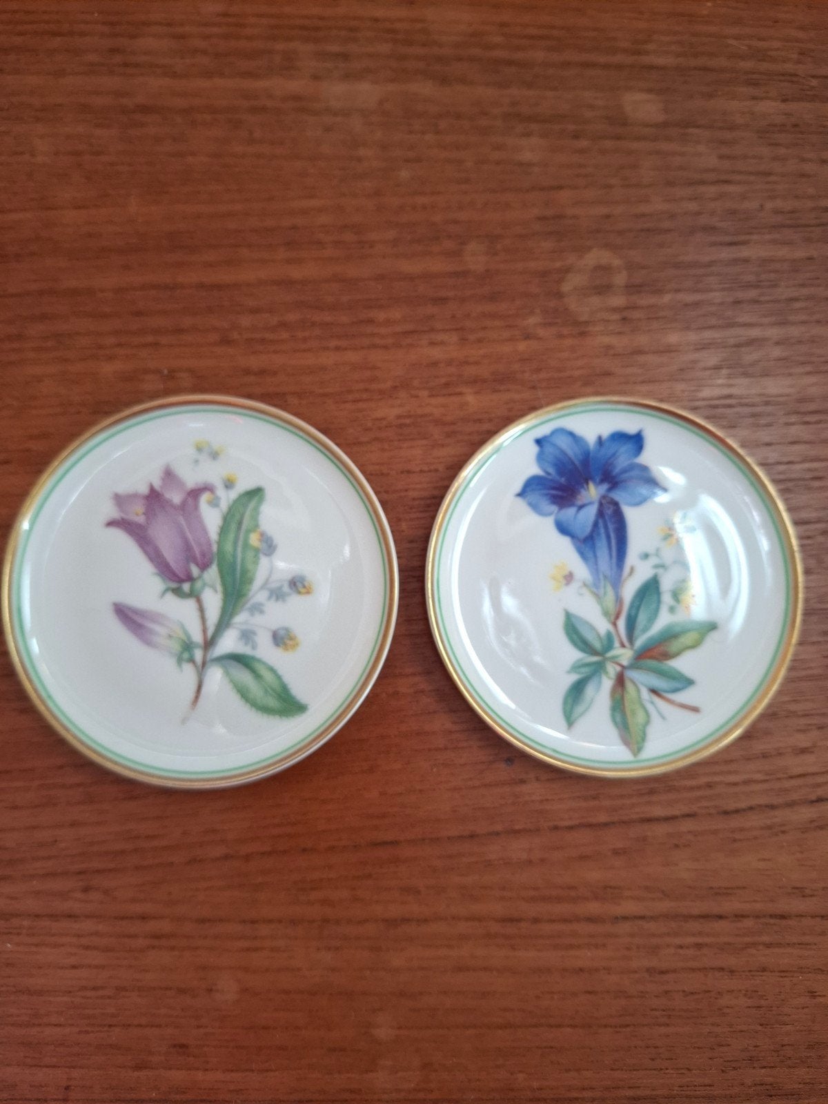 Twee Rosenthal Selb Bavaria schoteltjes met bloemmotief, Antiek en Kunst, Ophalen of Verzenden