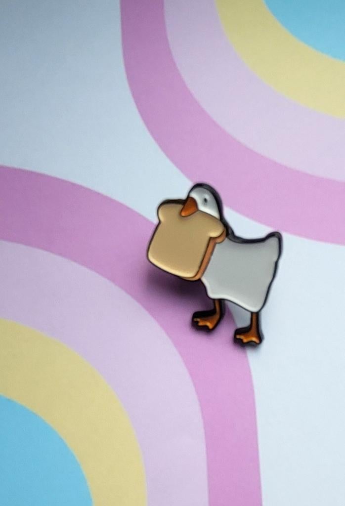 Gans met boterham broche, Sieraden, Tassen en Uiterlijk, Overige materialen, 4 tot 7 cm, Zwart, Nieuw