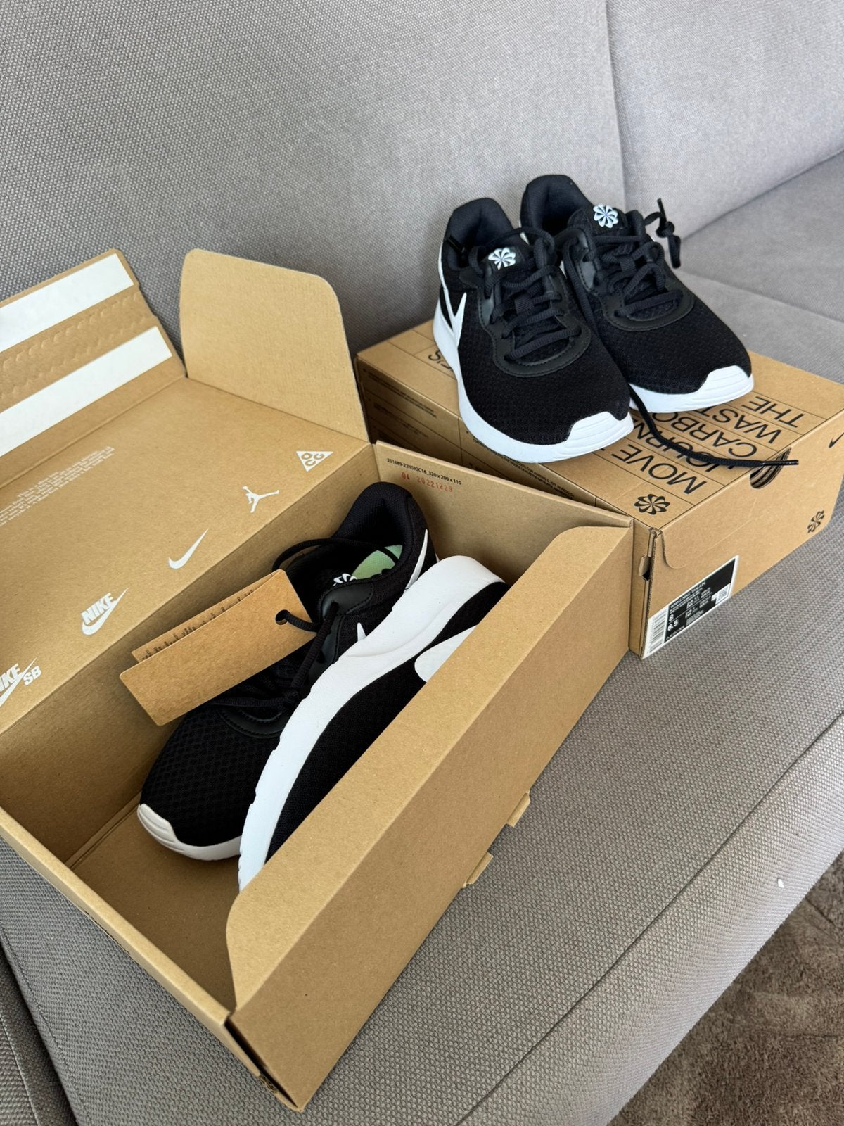 Nike Tanjun Damesschoenen maat 40 – NIEUW in originele doos, Zwart, Nike, Nieuw, Ophalen of Verzenden