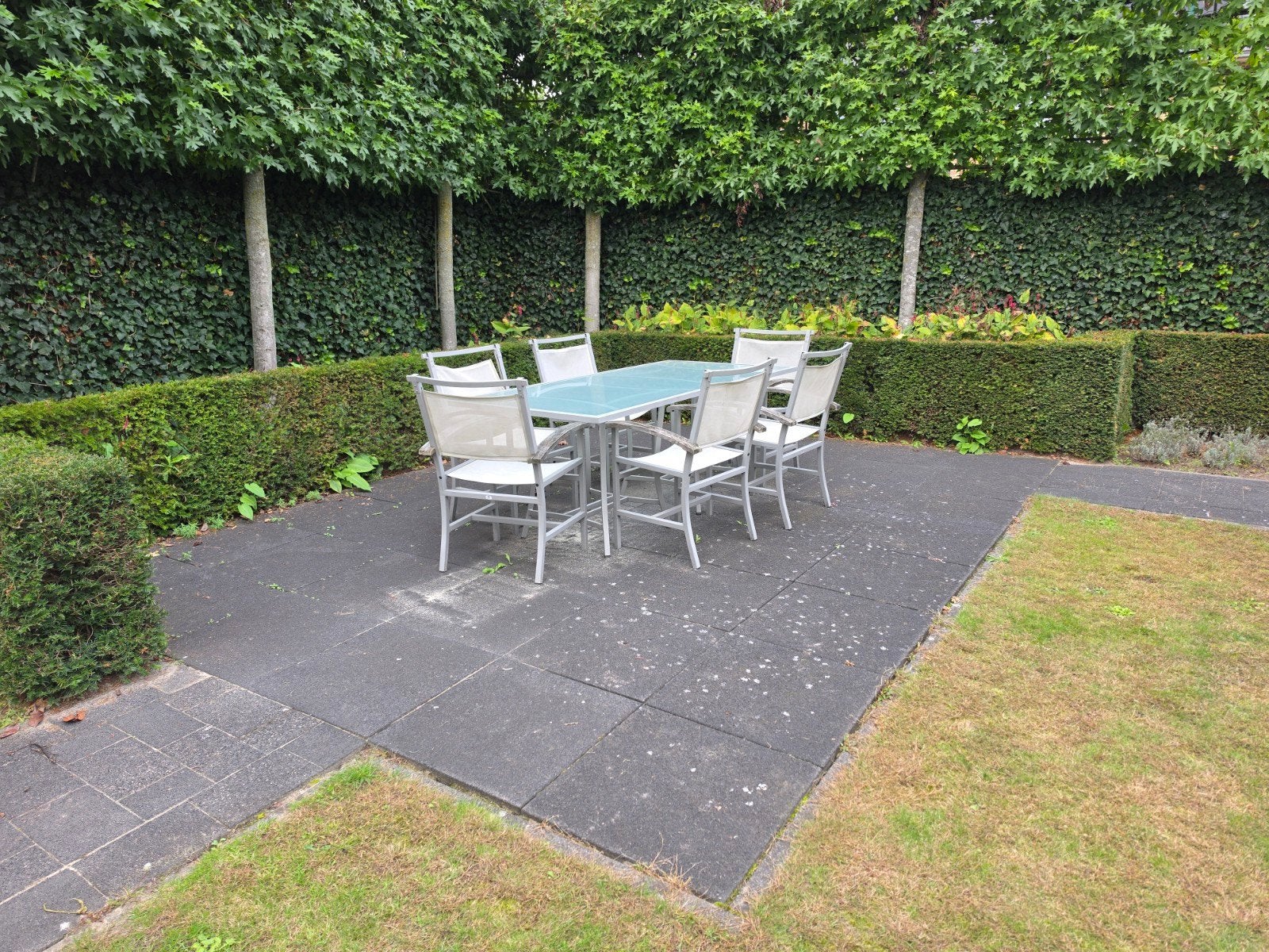 KETTAL aluminium tuinset tafel met 6 stoelen.