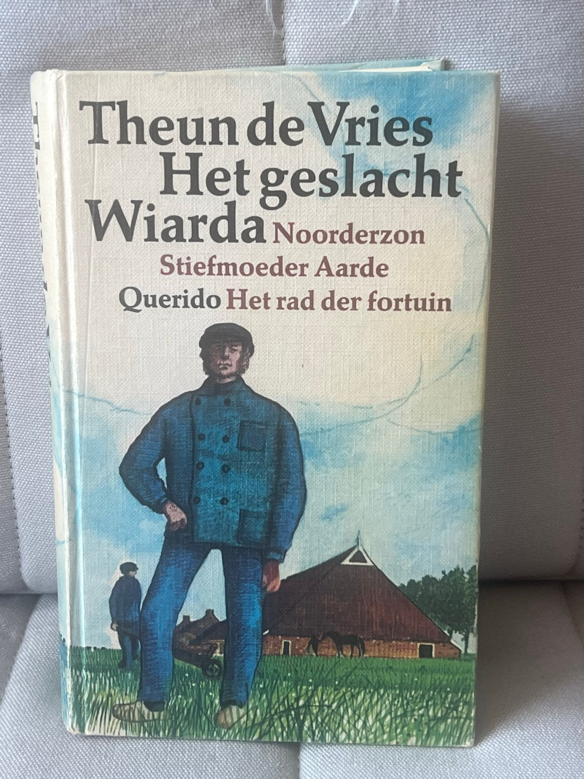 Theun de Vries - Het geslacht Wiarda (Querido), Ophalen of Verzenden, Gelezen, Nederland