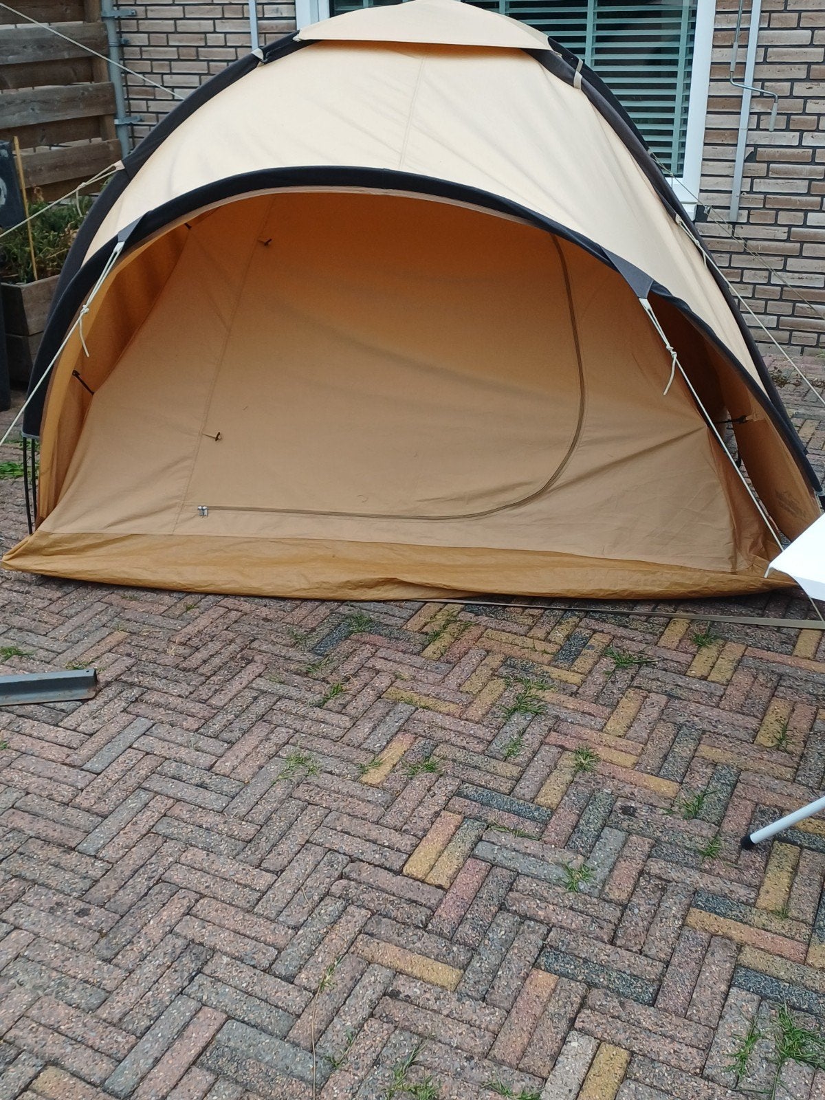 Vrijbuiter Ebony 210 tent - 2-persoons koepeltent, Ophalen, Gebruikt, Tot en met 2