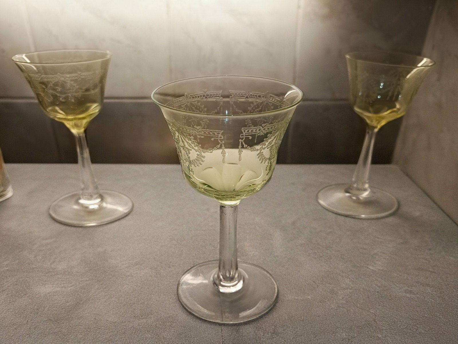 Set van 3 vintage glazen, Verzamelen, Glas en Borrelglaasjes, Ophalen of Verzenden, Zo goed als nieuw, Overige typen