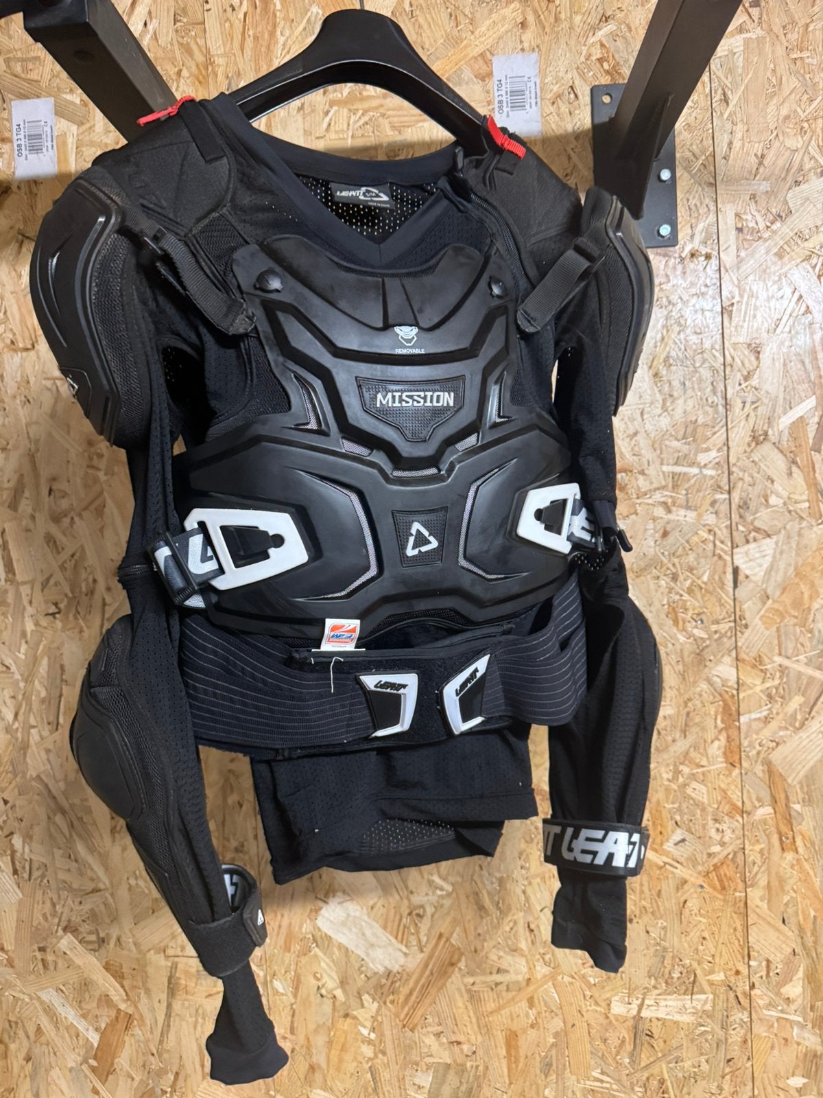 Leatt mission bodyprotector, Ophalen, Tweedehands, Motorcrosskleding