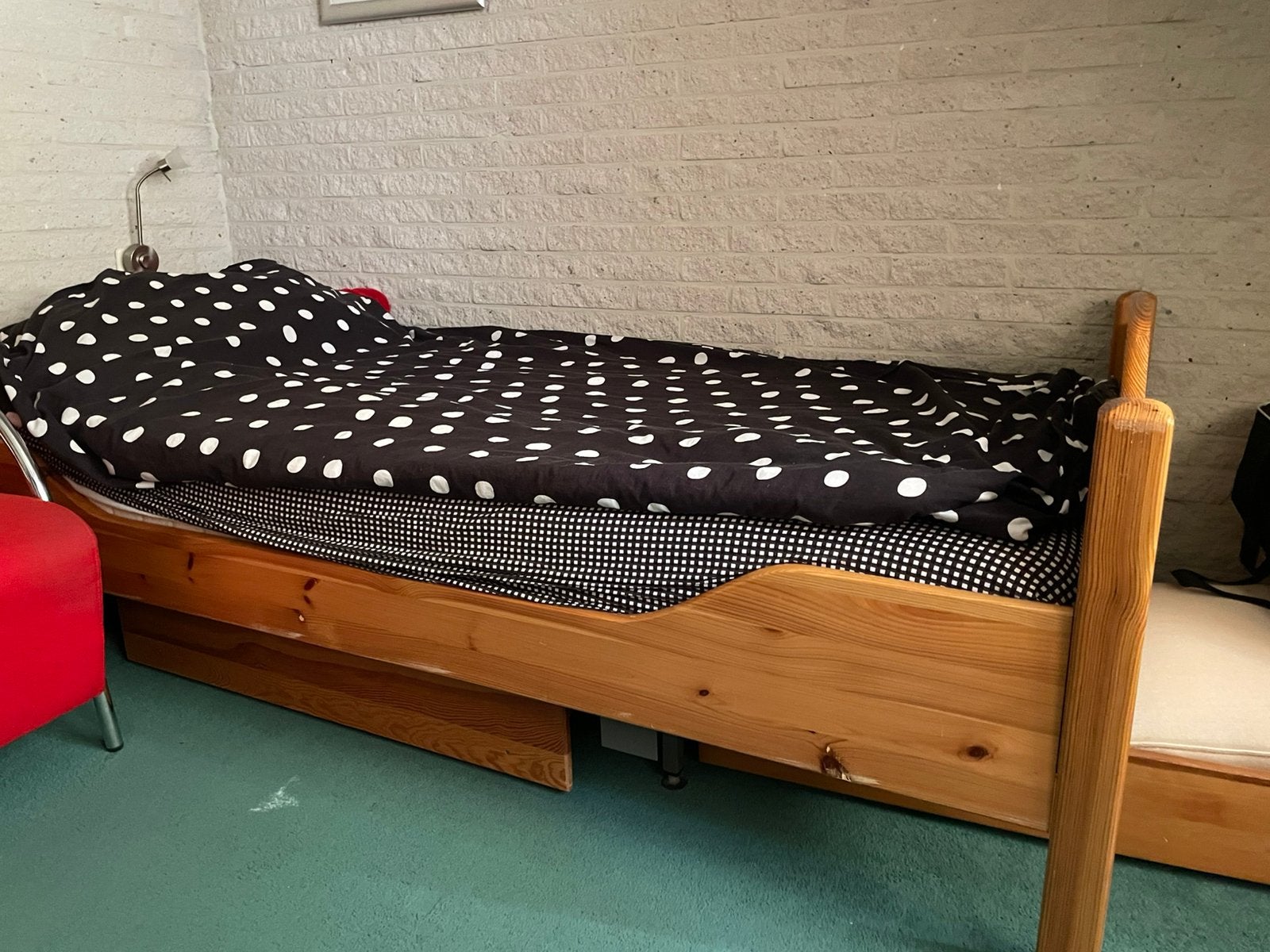 Grenen houten bed met elektrische lattenbodem en 2 lades, Ophalen, Eenpersoons, Bruin, 210 cm