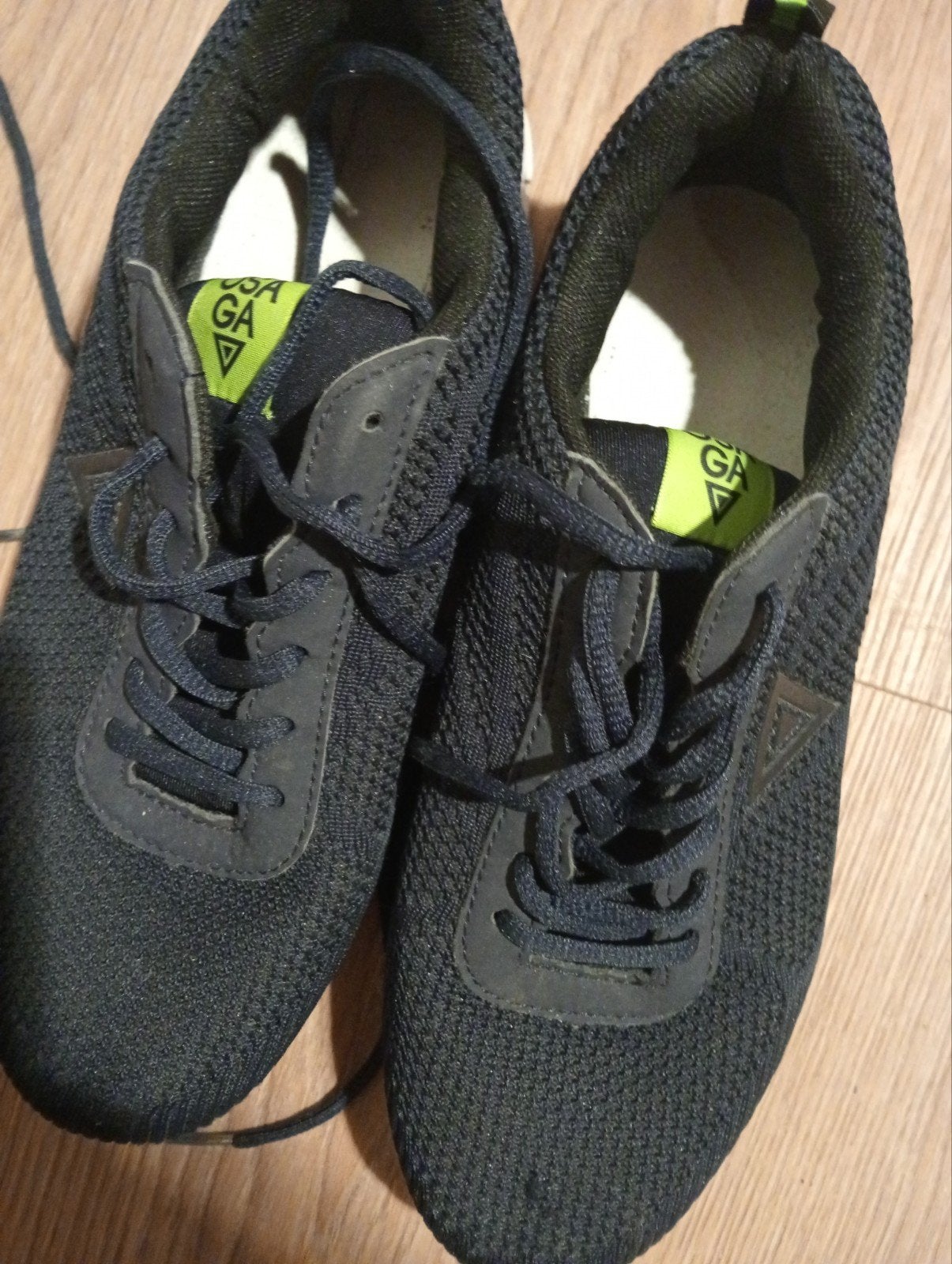 OSAGA sneakers, Sport en Fitness, Loopsport en Atletiek, Hardloopschoenen, Zo goed als nieuw, Overige sporten, Ophalen