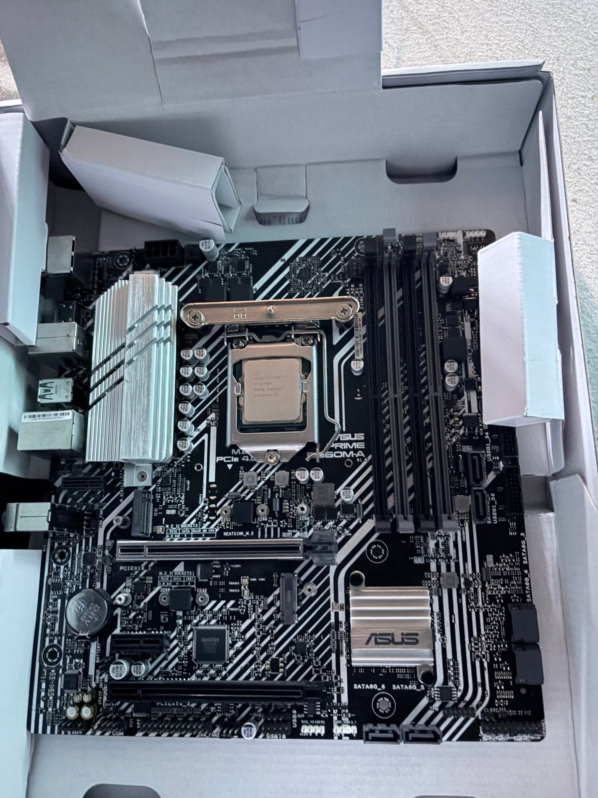 ASUS PRIME B560M-A Intel Core i7-11700K Compleet upgrade set, Computers en Software, Moederborden, Ophalen of Verzenden, Zo goed als nieuw