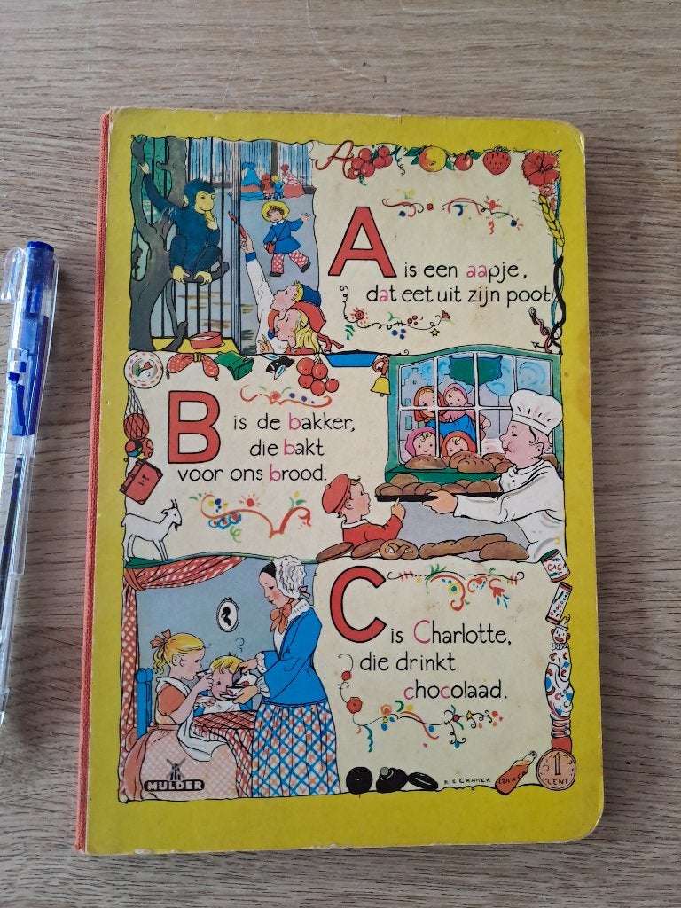 A IS EEN AAPJE DAT EET UIT ZIJN POOT. KARTON., Boeken, Gelezen, Fictie algemeen, Jongen of Meisje, Ophalen of Verzenden