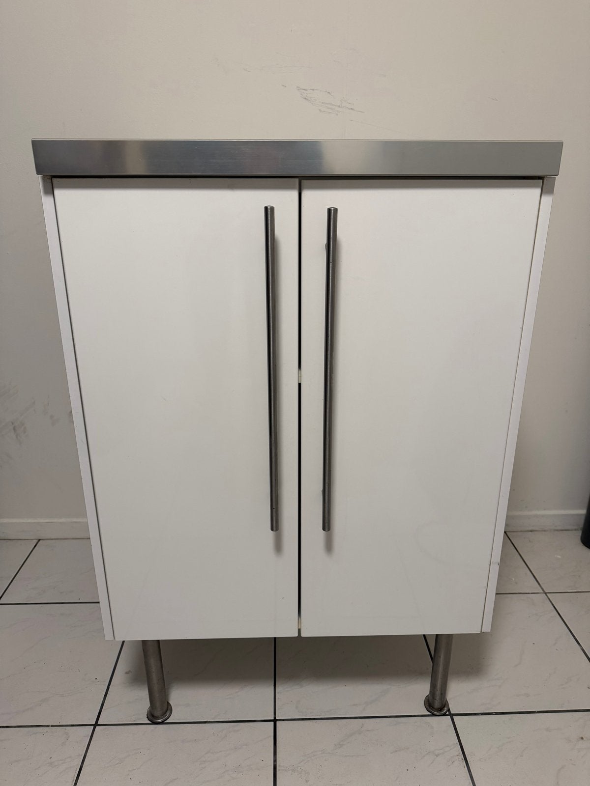 Wit Keukenkastje met grijs Blad en RVS poten, Huis en Inrichting, Ophalen, Gebruikt, 50 tot 75 cm, Wit