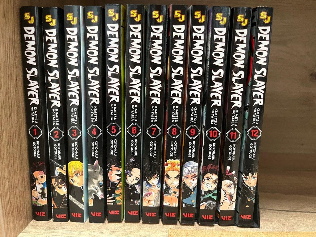 Demon Slayer manga set 1 t/m 12 (Engels) – Nieuwstaat, Boeken, Koyoharu Gotouge, Ophalen of Verzenden, Zo goed als nieuw, Meerdere stripboeken