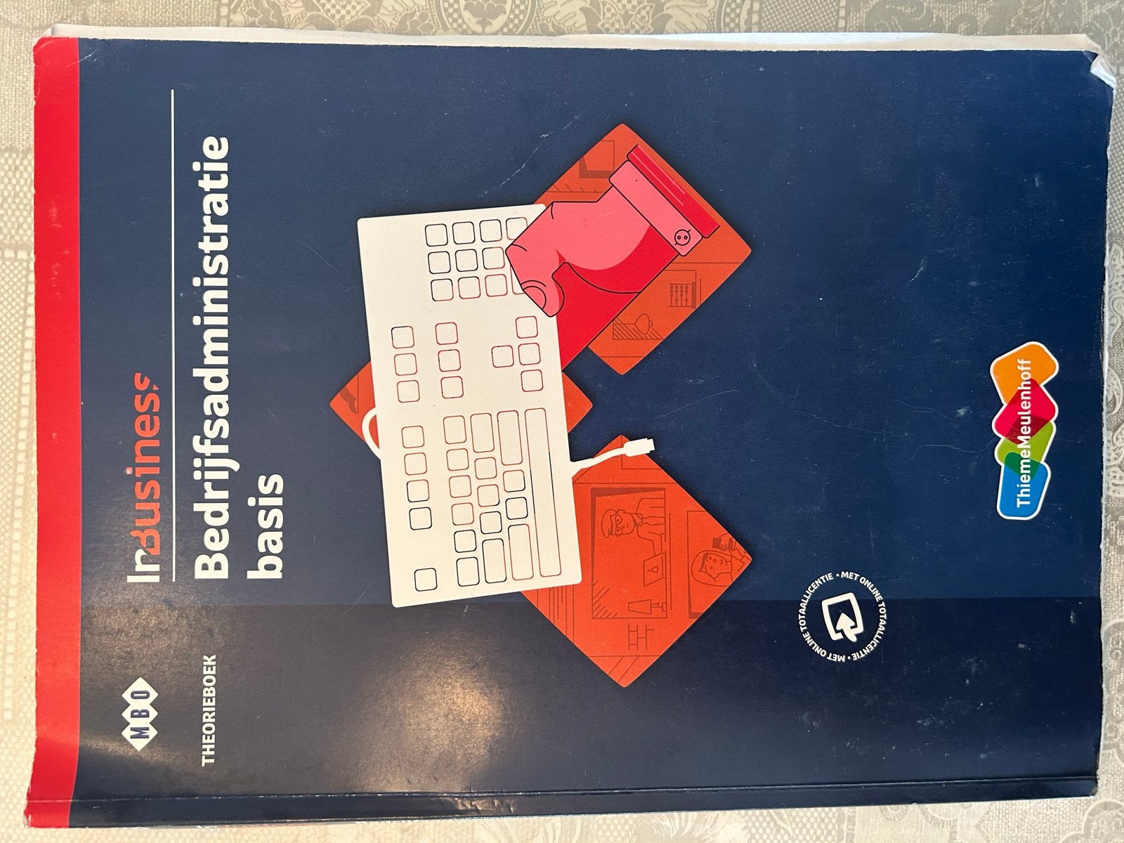 Bedrijfsadministratie werk- en theorieboek mbo4, Ophalen of Verzenden, Gelezen, MBO