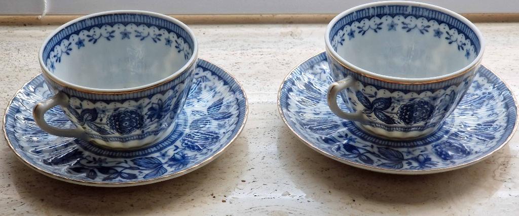 Set van 2 vintage kop en schotels, Ophalen of Verzenden, Zo goed als nieuw, Overige stijlen, Kop(pen) en/of Schotel(s)