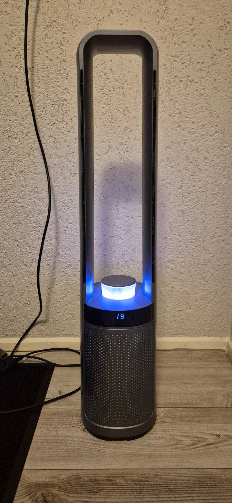 Senji Ventilator - Koelen en Verwarmen, Ophalen, Ventilator met afstandsbediening, Zo goed als nieuw, Torenventilator