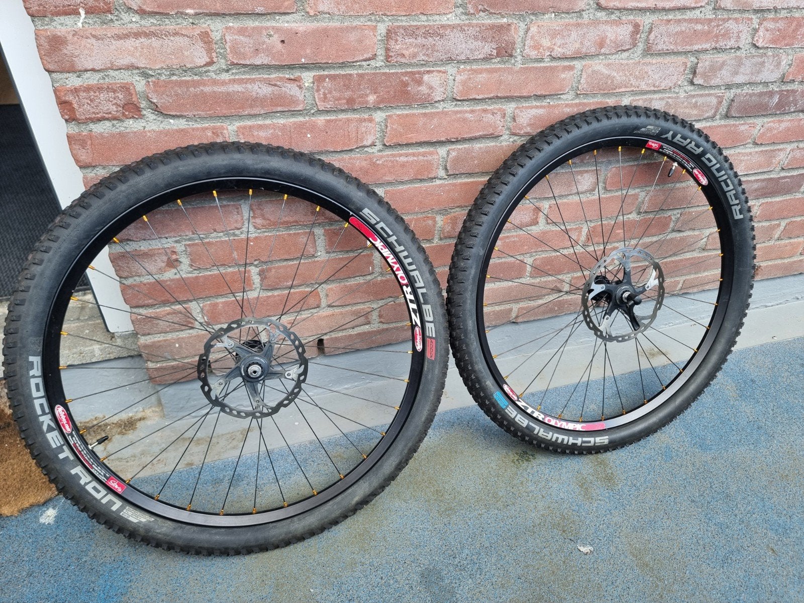 Wielset 26" ZTR OLYMPIC rims /Shimano XT hubs/rotors/banden, Ophalen, Zo goed als nieuw, Aluminium