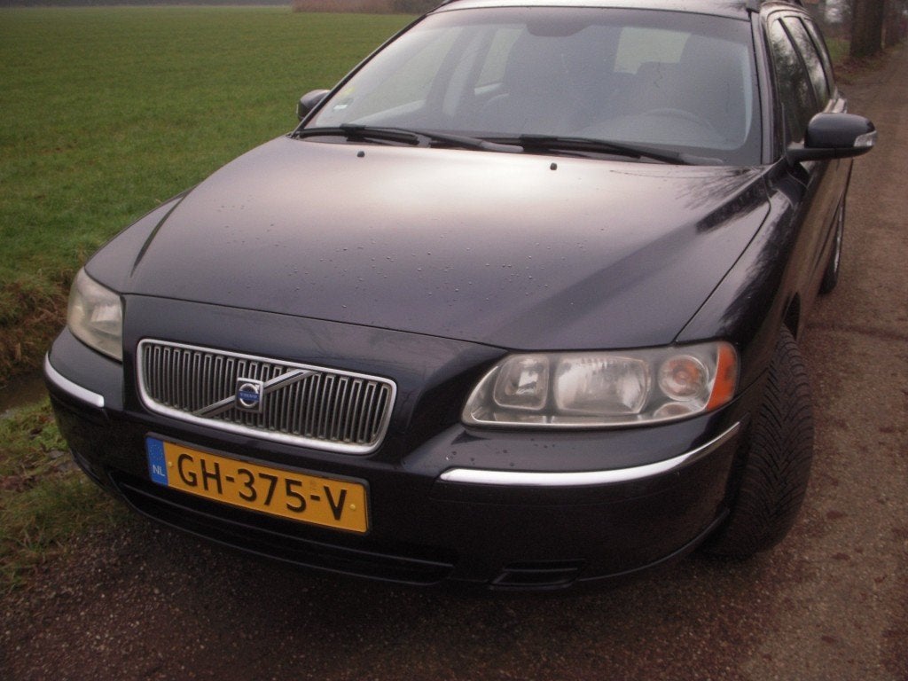 Volvo V70 2.4 170 pk  Aut. nog 15xV70 va 2600e, Auto's, Automaat, Blauw, 1498 kg, 170 pk