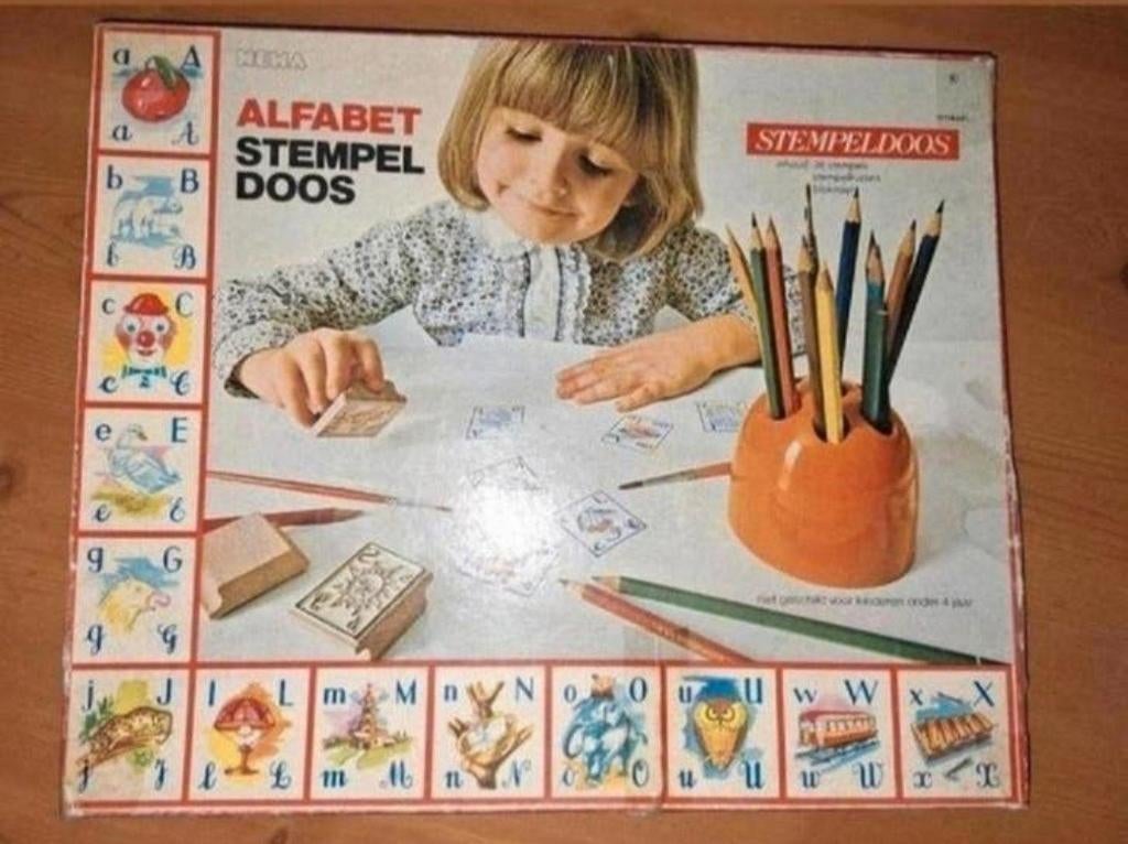 Vintage HeMA Alfabet Stempeldoos, Hobby en Vrije tijd, Stempelen, Ophalen of Verzenden