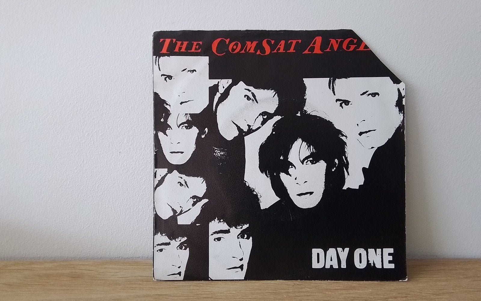 the Comsat Angels - Day one, Ophalen of Verzenden
