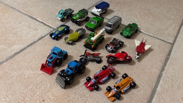 17 Speelgoed auto’s, vliegtuig, motors, bulldozers, water ha, Ophalen of Verzenden, Gebruikt