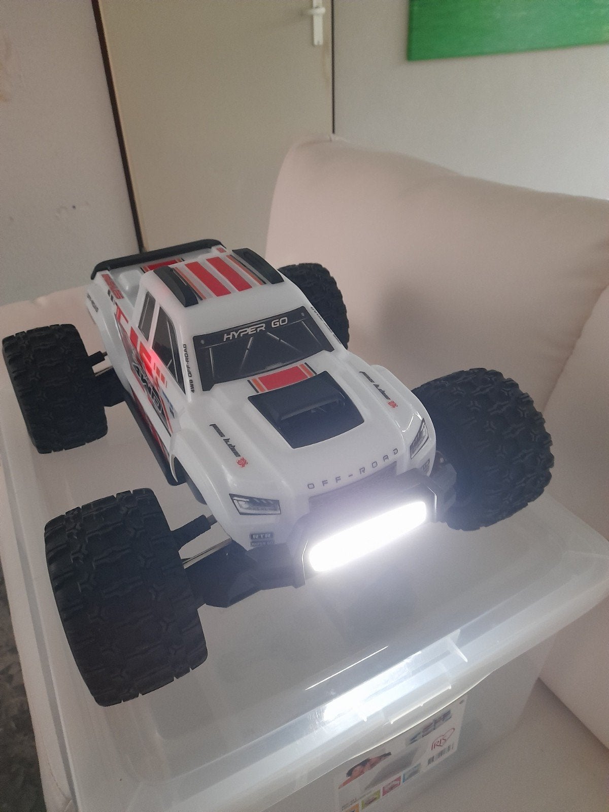 Hyper Go RC Monstertruck 1:10 RTR - Zo goed als nieuw, Hobby en Vrije tijd, Auto offroad, Zo goed als nieuw, Schaal 1:10, RTR (Ready to Run)