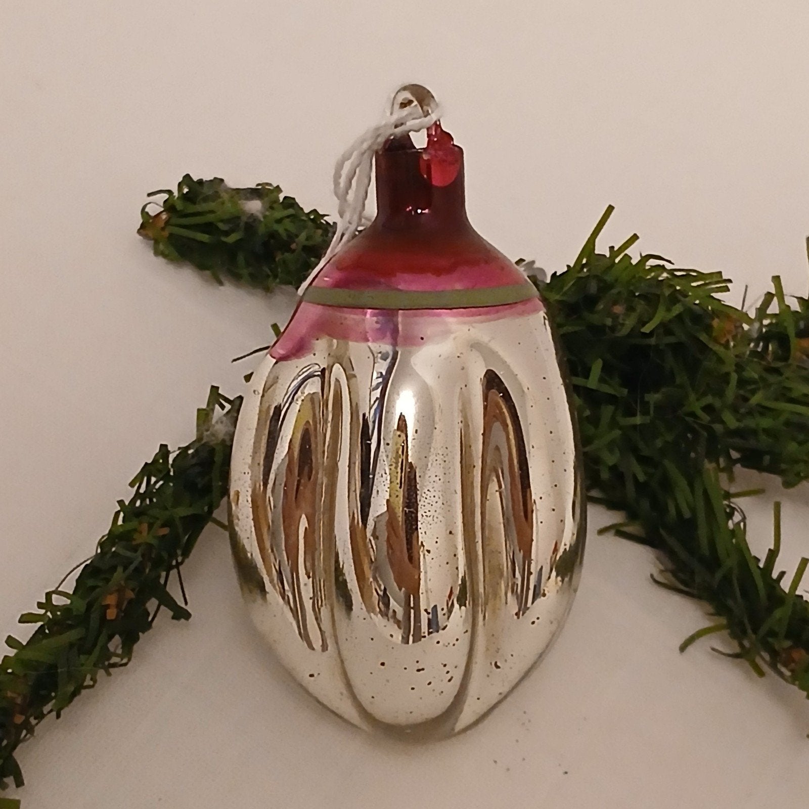 Oude Antieke Ajeko kerstbal paprika, Verzenden
