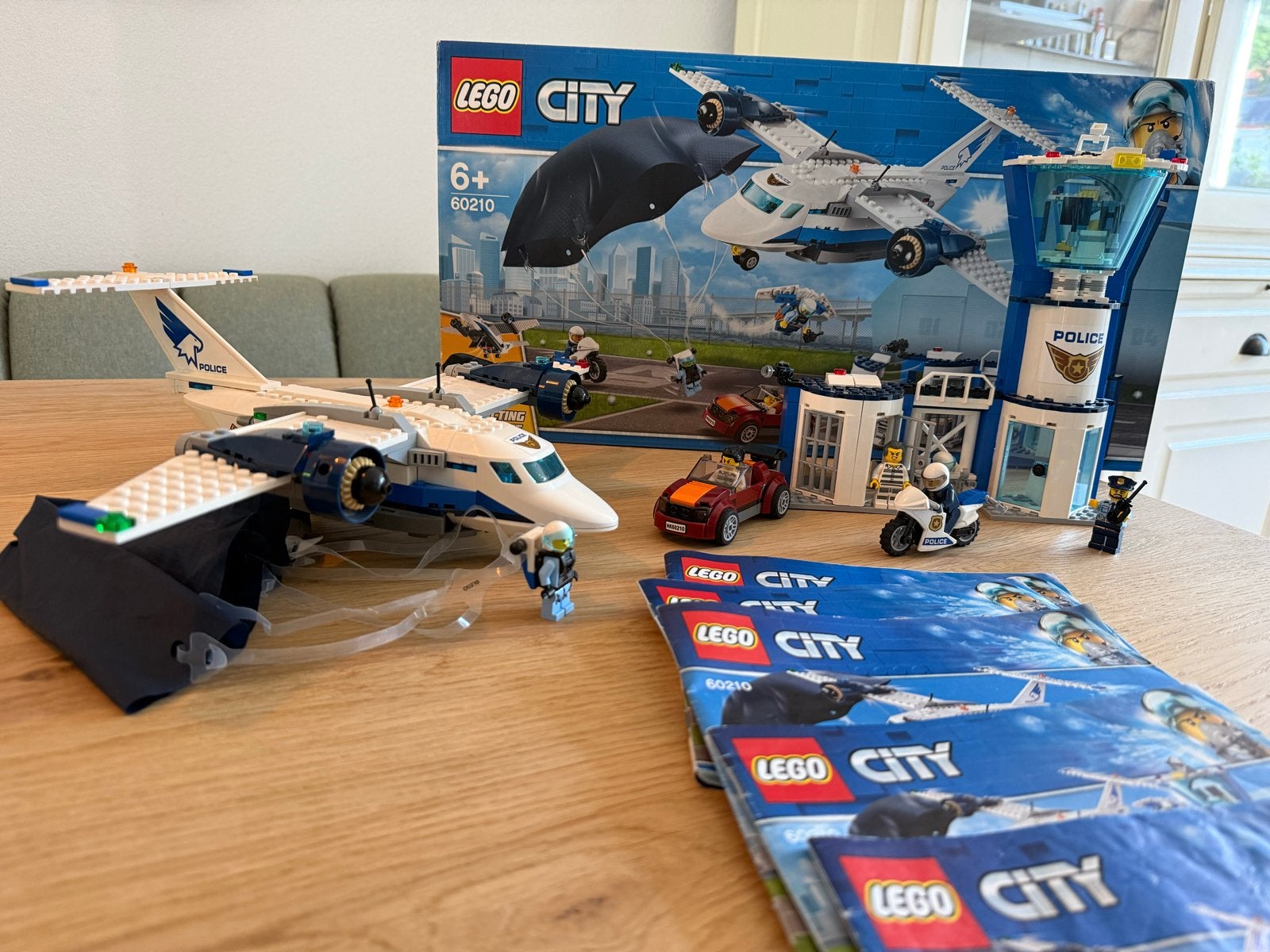 Lego City 60210 Luchtmachtbasis met vliegtuig en toren, City, Lego, Ophalen of Verzenden, Zo goed als nieuw