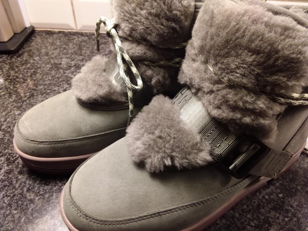 Ugg boots. Maat 38, Kleding | Dames, Schoenen, Ophalen of Verzenden, Zo goed als nieuw, Groen