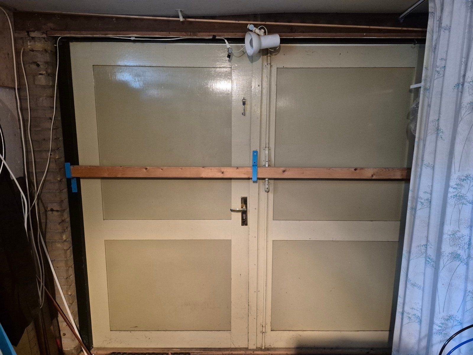 Houten garagedeuren - Altijd droog gestaan, Gebruikt, 215 cm of meer, Garagedeur, Hout