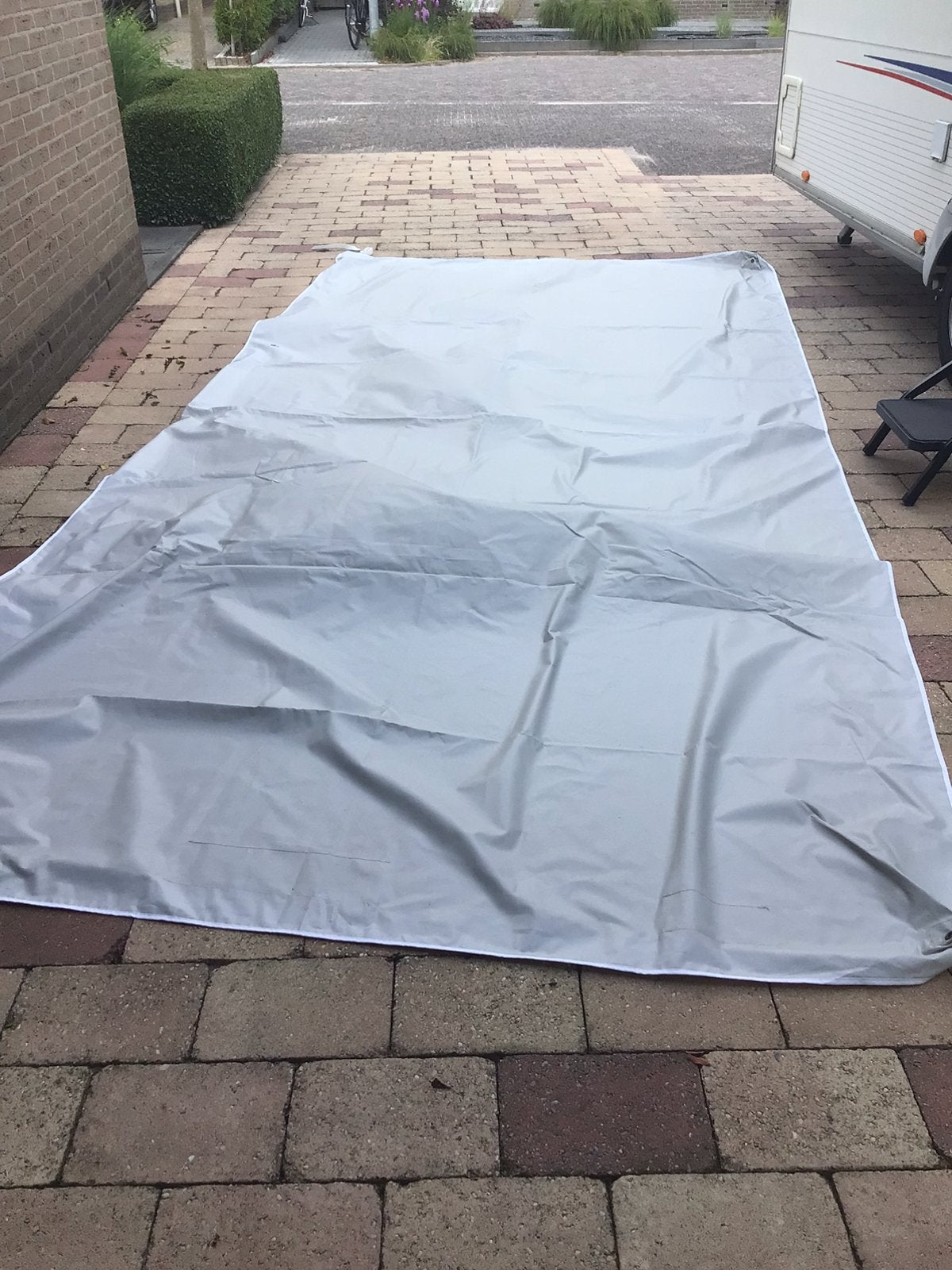 Voortent luifel plus stokken, Ophalen, Zo goed als nieuw