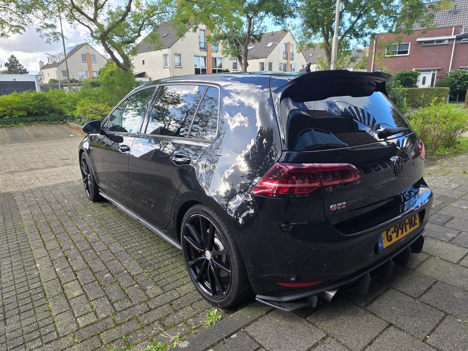Volkswagen Golf 7 GTI 2.0  335PK!, Auto's, 4 cilinders, 1984 cc, Zwart, 1324 kg
