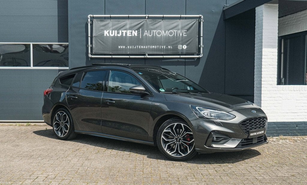 Ford Focus Wagon 1.5 EcoBoost ST Line / LED / Pano / HUD / W, 150 pk, Handgeschakeld, 3 cilinders, 5 stoelen