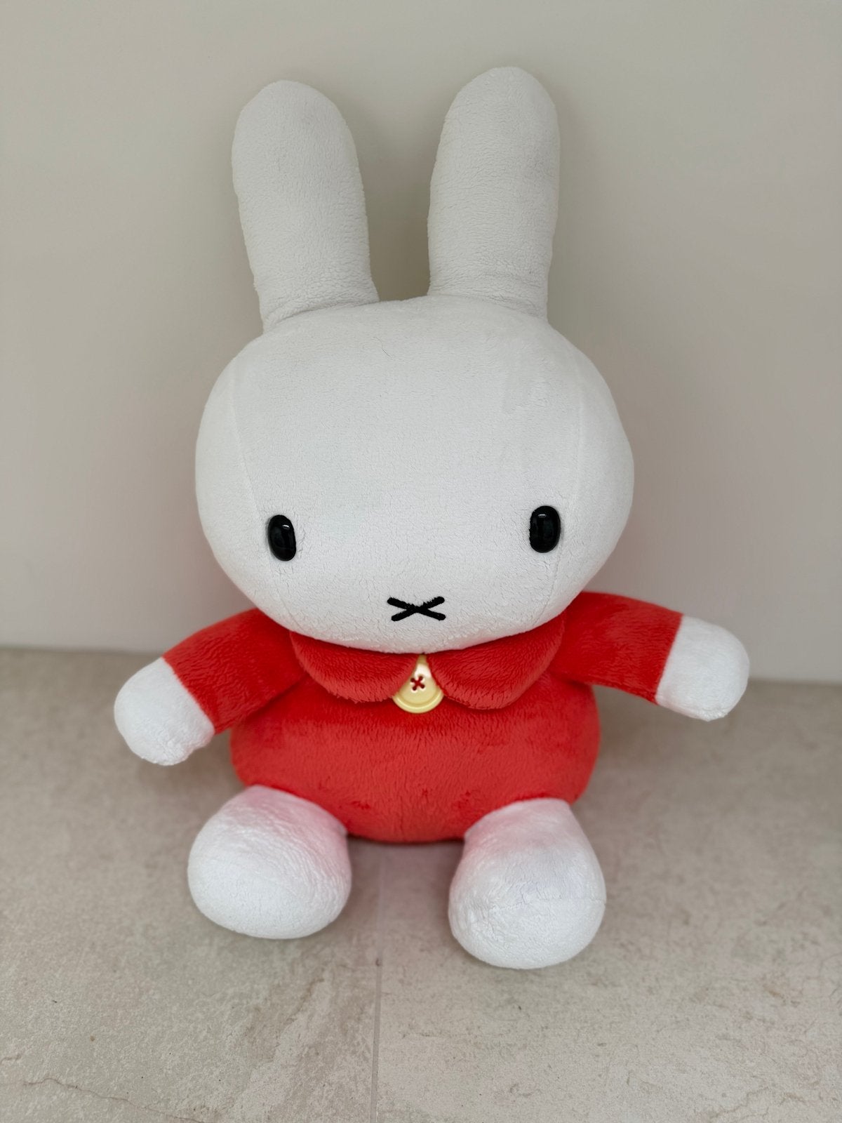 Nijntje knuffel rood wit - Zo goed als nieuw, Overige merken, Konijn, Nijntje, Ophalen of Verzenden