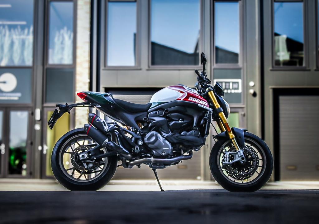 Ducati Monster 2024 30th anniversario 252 / 500, 2 cilinders, Motorrijbewijs A, Meer dan 35 kW, 937 cc