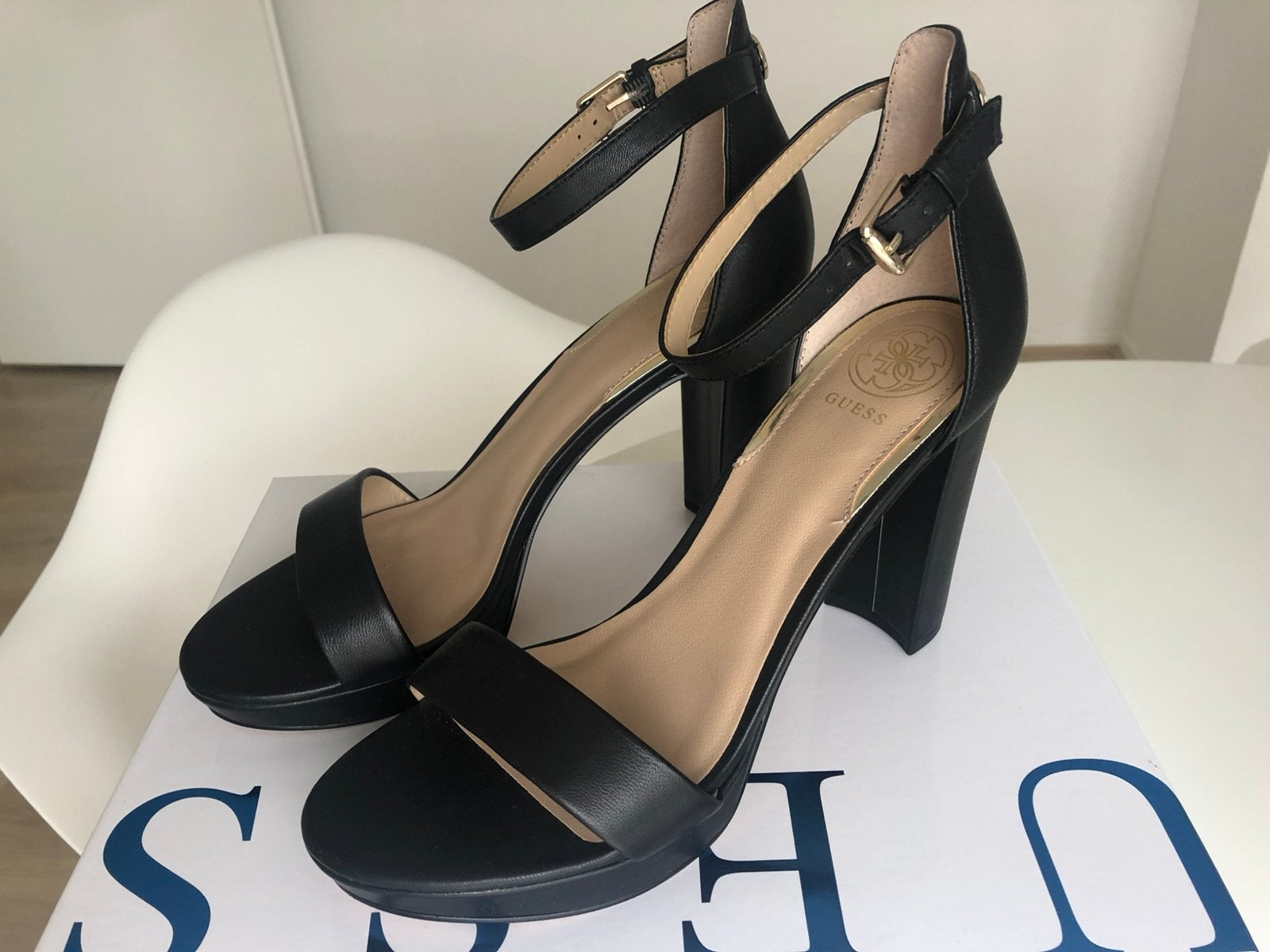 Guess sandalen in maat 39, Kleding | Dames, Verzenden, Zwart, Nieuw, Sandalen of Muiltjes