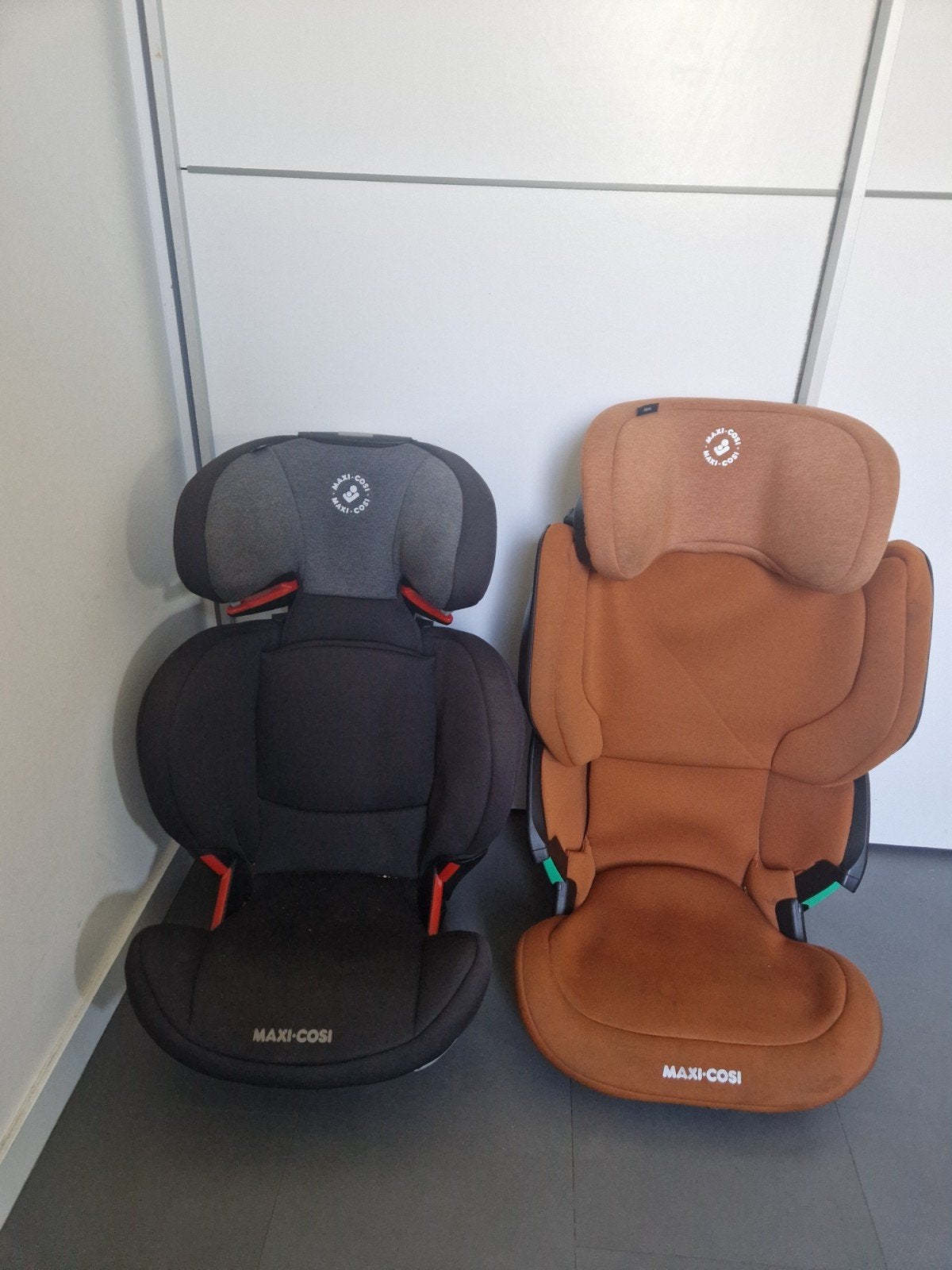 Maxi-Cosi autostoeltjes (2 stuks), Ophalen