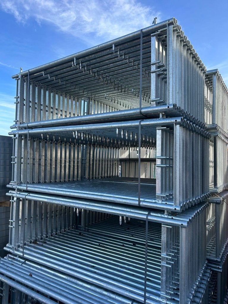 Nieuwe gevelsteiger Plettac | 450 m² | Snelle levering, Doe-het-zelf en Verbouw, Steigers, Verzenden, Nieuw, Gevelsteiger, 5 meter of hoger