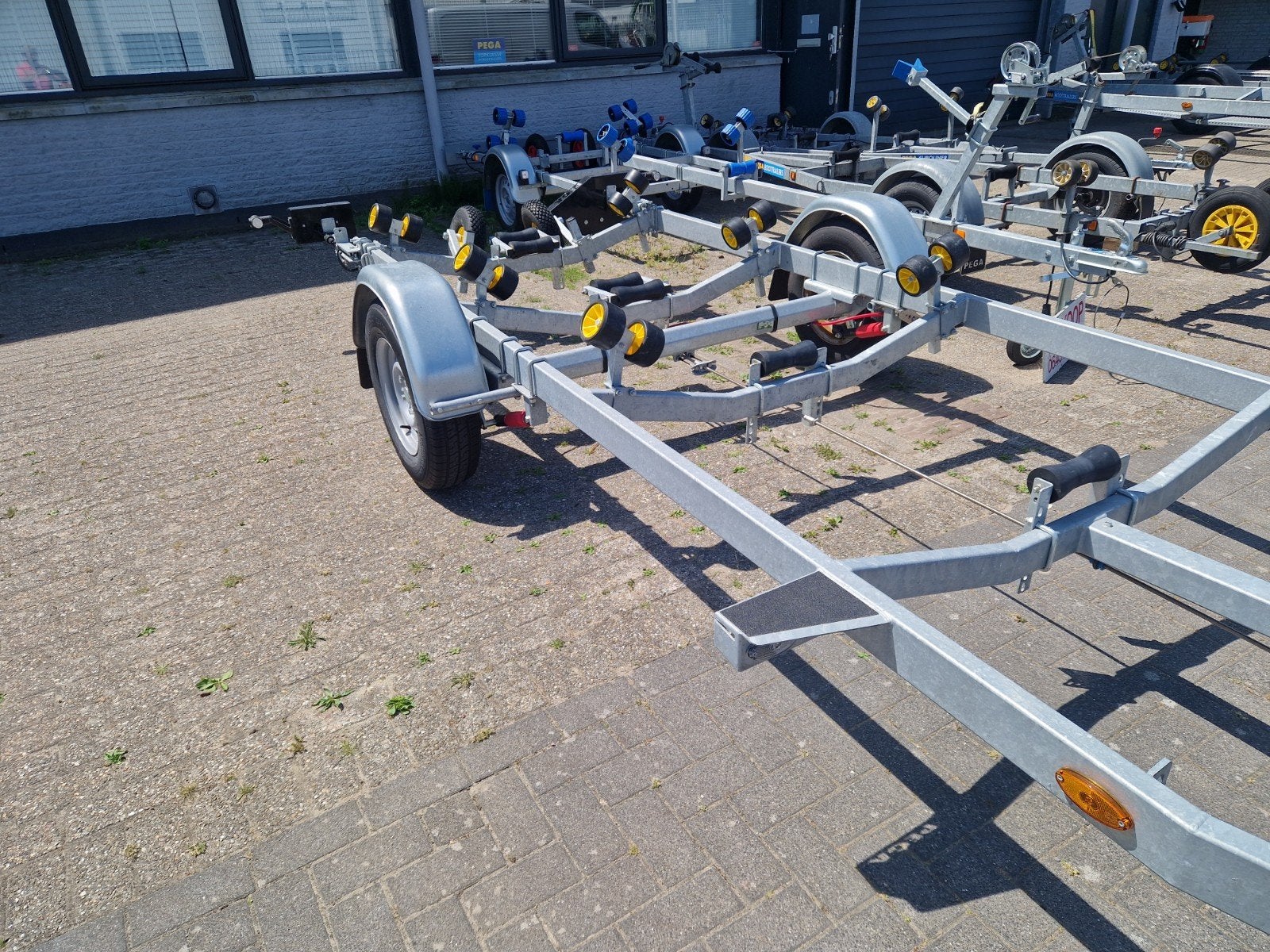 Pega V1500/600 met wegklapbare LED  2024 nieuwstaat!!!, Watersport en Boten, Boottrailers, Minder dan 1500 kg, 6 tot 9 meter, Overige typen