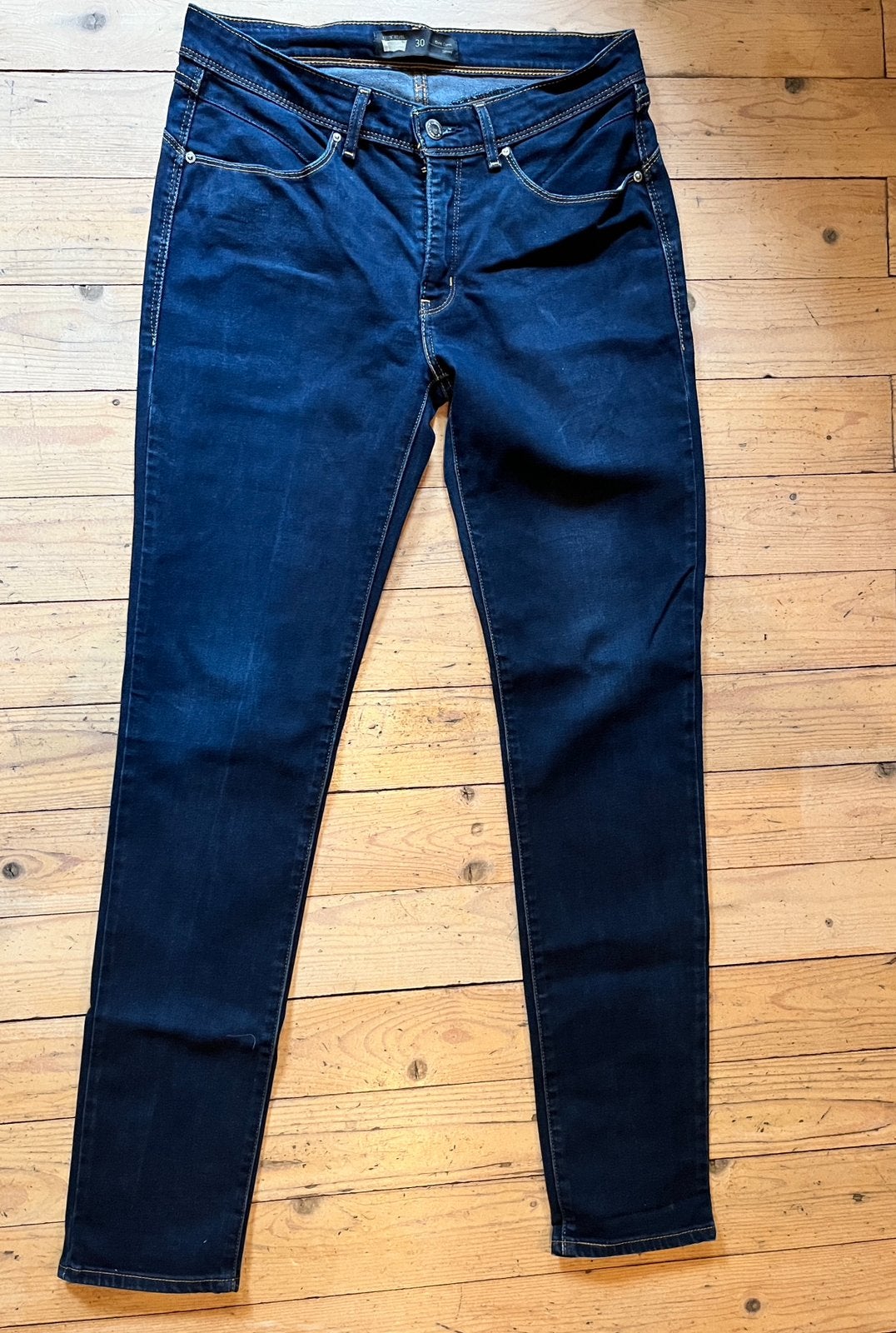 Te koop: Levi’s demi curve skinny 30-32, Ophalen of Verzenden, Zo goed als nieuw, Blauw, W30 - W32 (confectie 38/40)