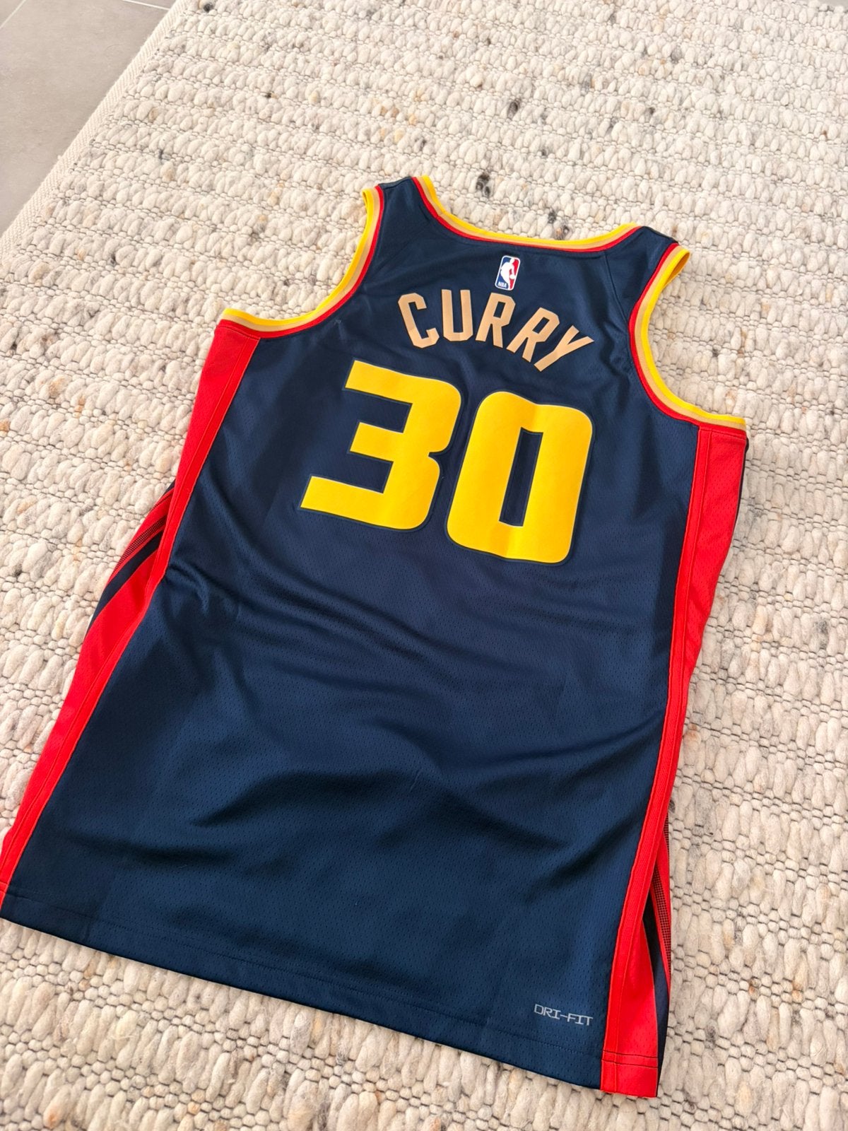 NBA Jersey Curry maat L, Ophalen of Verzenden, Zo goed als nieuw, Kleding