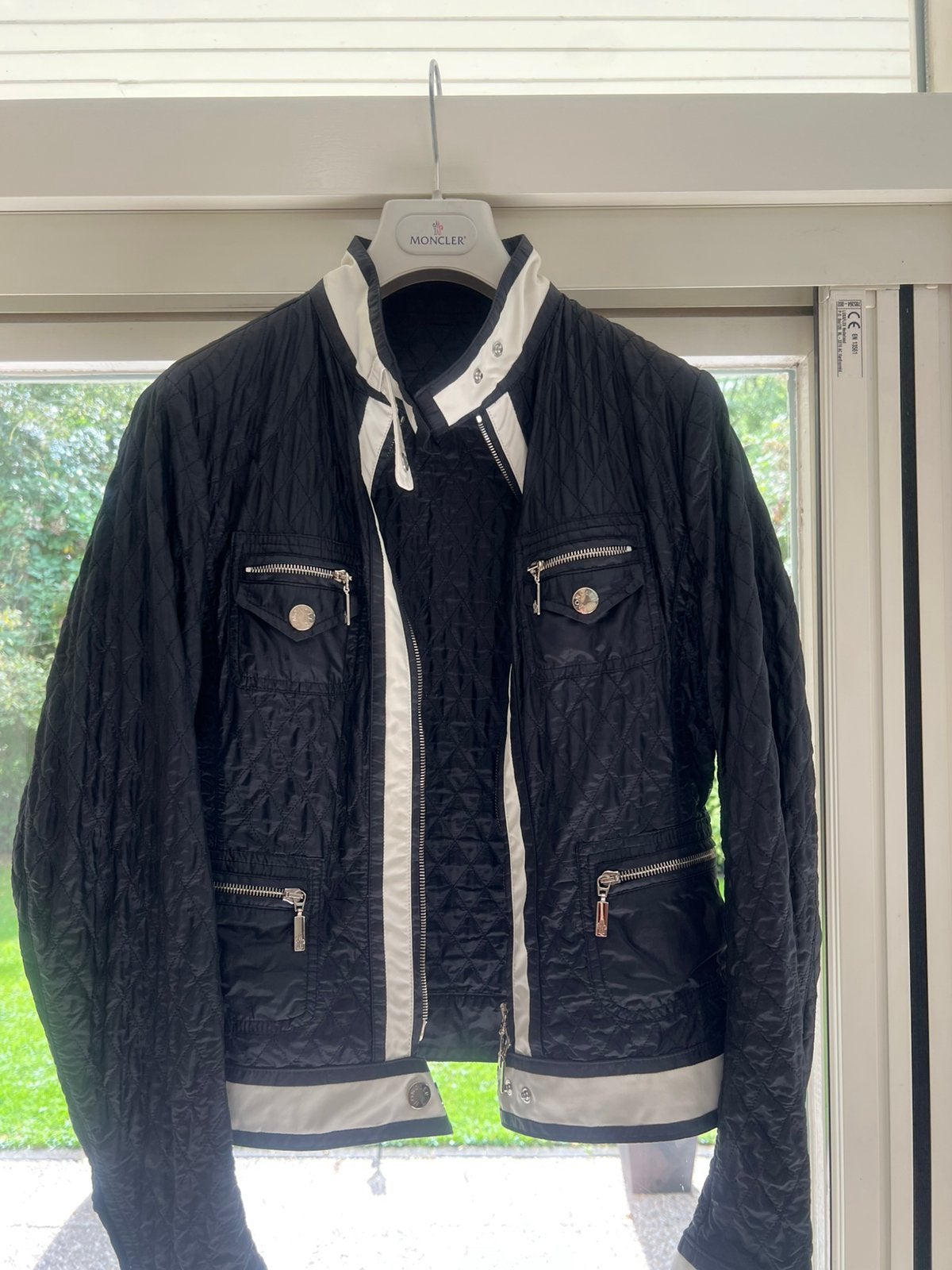 Origineel Moncler jasje maat 3, Maat 38/40 (M), Zwart, Ophalen of Verzenden, Zo goed als nieuw